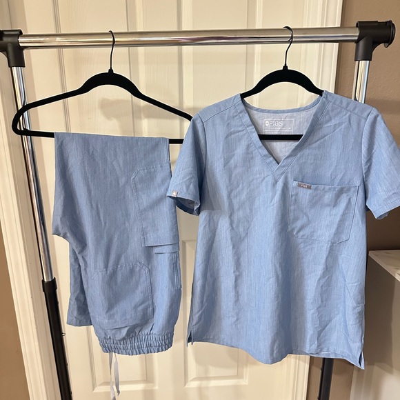 Figs heathered Light Blue Scrub Set - Picture 1 of 1
